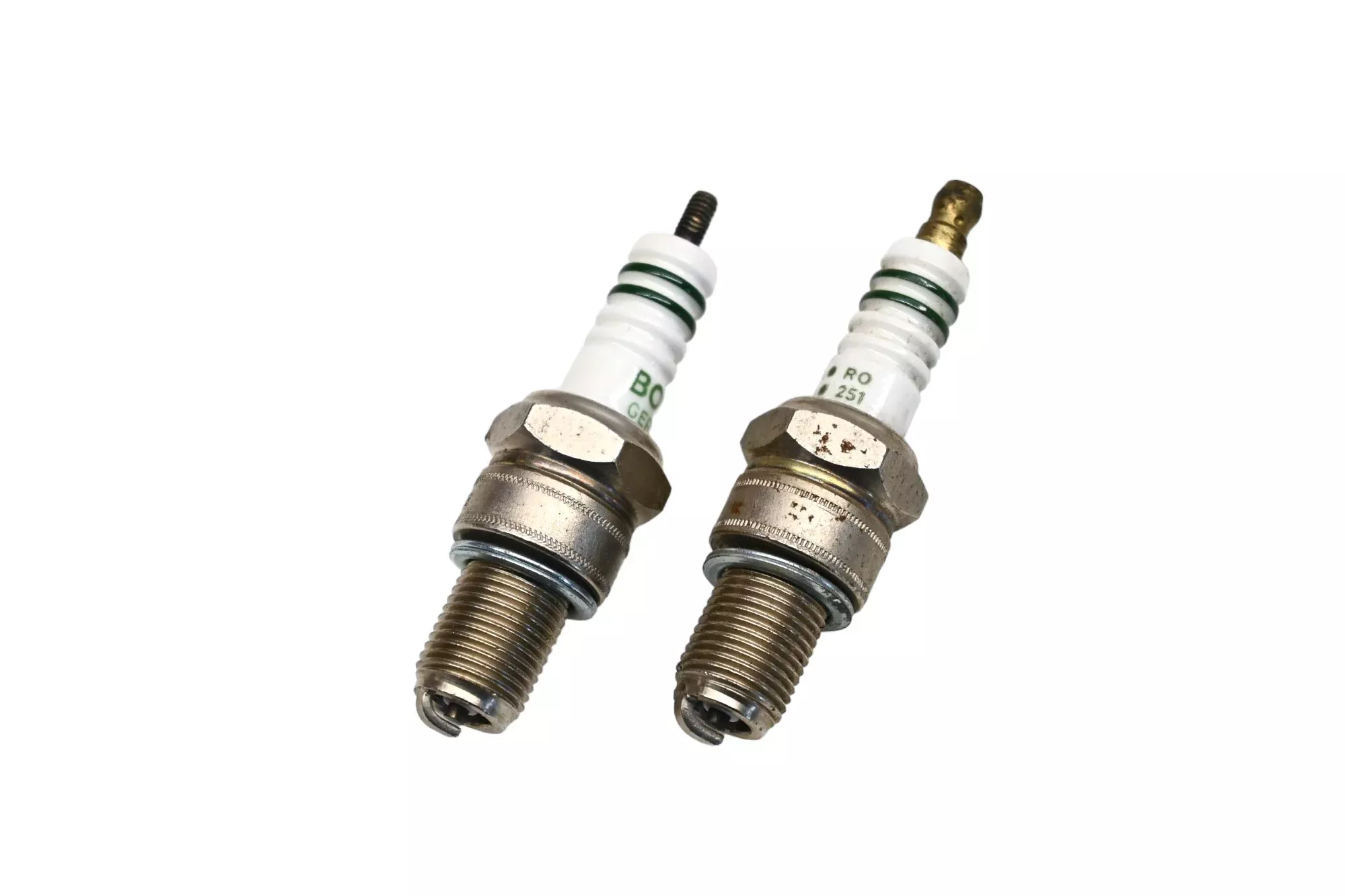 Bosch Spark Plugs Qty 2 NOS